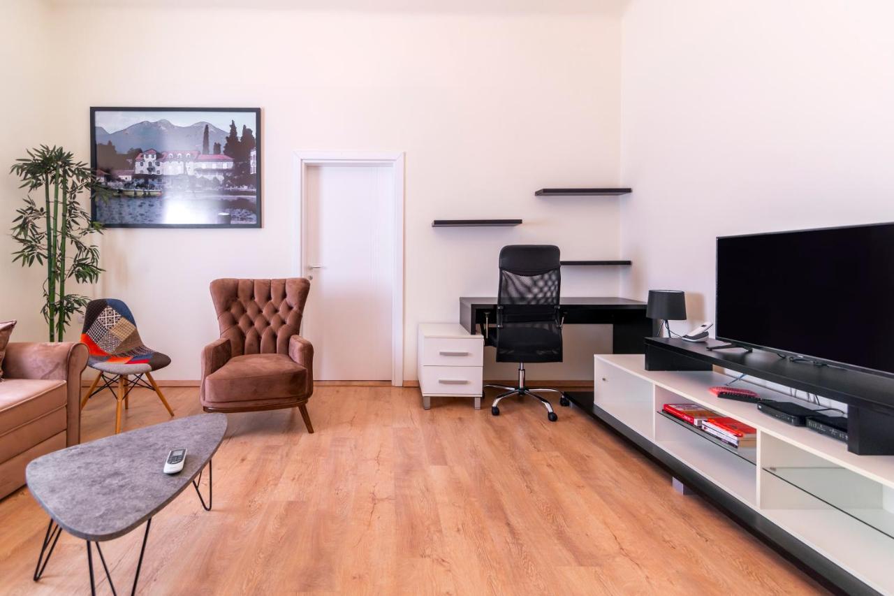 Jevrejska - Central Apartment With Free Parking Novi Sad Eksteriør billede